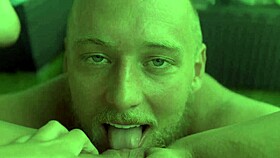 Amateur Wife's Pussy Licking Orgasm