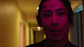 เฮ้ย อยากเห็นแม่บ้านร้อนโดนควยใหญ่เย็ดไหม?