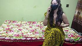 Pakistani Hot Aunty Calls Her Man to Take It in Her Ass!