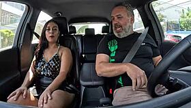 Wow, 36letá milf Dandara Moraes bere to tvrdě do zadku!