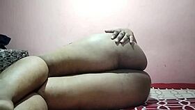 She says, watch me, this hot fitness girl, masturbate my beautiful pussy