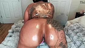 Oiled ebony ass twerking and worship