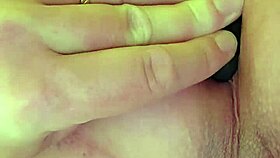 Amateur plug anal sodomy session intrigues with deep assfucking