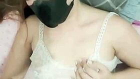 Ngentot Memek Sempit Istri Sampai Crot Didalam!