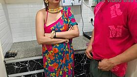 Üvey Anne Kreampie ile Üvey Oğul Kondom Kullanımını Öğreniyor