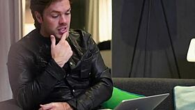 vag rubbing euro babe cum