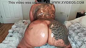 Oiled ebony ass twerking and worship