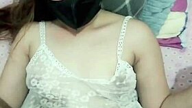 Ngentot Memek Sempit Istri Sampai Crot Didalam!