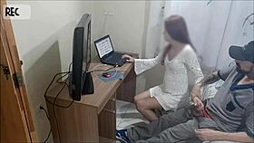 what happens when novinha's alone and the creepy repairman shows up on hidden cam?