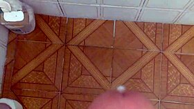 Minha linda gozada on cock