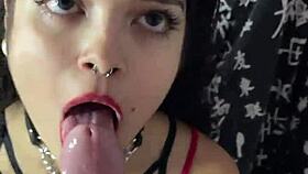 MINHA DIABINHA SUBMISSA DEBORA PRADO FUMANDO E MASTURBANDO MEU PAU GOSTOSO ANTES DE FAZER UM BOQUETE GULOSO