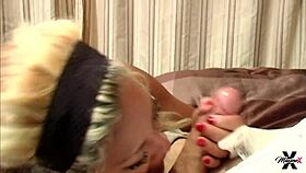 È calda! DK scopa la figa asiatica di Maxine XS!