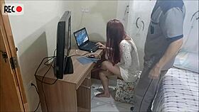 what happens when novinha's alone and the creepy repairman shows up on hidden cam?