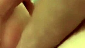 Замужняя сучка в двойном проникновении от двух друзей, пока куколд-муж смотрит 😈