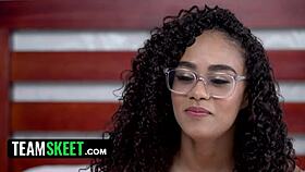 Černá princezna chce být pornstar s interracial šukáním 😍