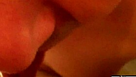 Ea a avut un orgasm nebun de la mișcările mele sălbatice de degetare