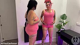 Curvy Babe Shakes Ass in Jeans Tease