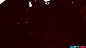 follando rough en el bar delante de clientes