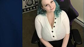 huge boobs on sexy bbw girls tempting you