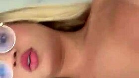 Prazer sou a bratzmal in crossdressing solo fun