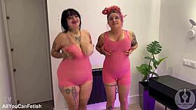 Curvy Babe Shakes Ass in Jeans Tease