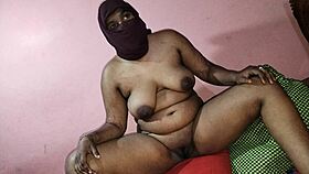 Kolkata College Girl Fingers Medium Size Pussy