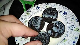 Pussy Play With Oreo Cookie Fetish