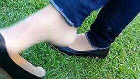 I was doin shoeplay and dippin with tan nylons and flats