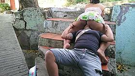 Delivery Guy Eats Pussy For Tip After Order Arrives