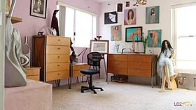 the blonde's workout gets interrupted when she's dumped, but her lesbian friend cheers her up by scissoring