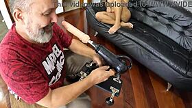 Bate Papo Acaba Em Orgia No Sof� - Renata Sampaio E Julia Fontanelli