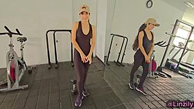 Linzilyn Sucks Stranger's Cock Deep