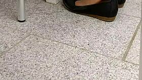 I was doin shoeplay and dippin with tan nylons and flats