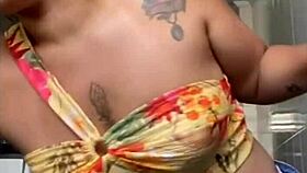 Watch Me Flash My Pussy On Live?