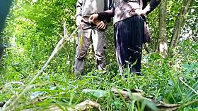 fat milf exposes hairy pissing cunt to horny lover outdoors