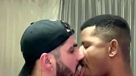 I fuck the muscular stranger from the gym