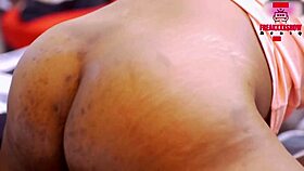 Hey, big cock security man fucks the curvy chubby woman he secures, making her squirt heavily! 😏 Watch on red