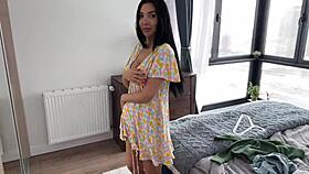 यो, स्टीपब्रदर, जब मैं नंगी हूँ तो तुम्हारा लंड इतना बड़ा क्यों है??