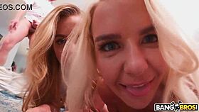 Spy cam caught a wild blonde threesome after workout with deepthroat action! 😜