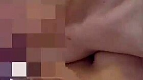 Feliz navidad cuckold pam hotwife de colegiala follando sin condon frente a marido 😈