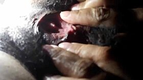 The mature latina wife pleasures her big pussy in amateur style