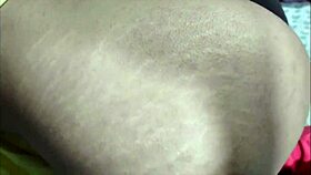 Desi bhabhi ka garam jism aur bheekari ki lambi chudai.