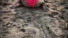 so this stranger gave me a wild handjob on the beach in public