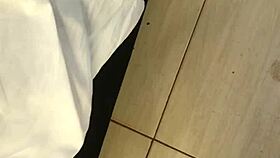 Estudante Gostosa Faz Um Boquete Bem Fundo Sex Toy