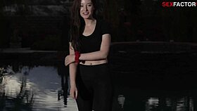 Avdicija Khaye Peake, pripravljena na črno sesanje in jebanje?