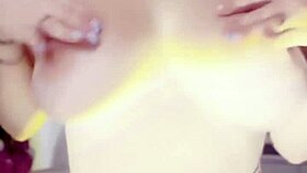 watch loirinha squirt during anal on the table