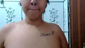 puta depravada shows off wet juicy pussy for camera