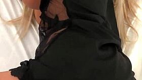 Estudante Gostosa Faz Um Boquete Bem Fundo Sex Toy