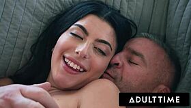 Gal Ritchie Craves Raw Fucking Now!