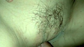 เย็ดหีให้น้ำแตกเข้าไปในรูแตด